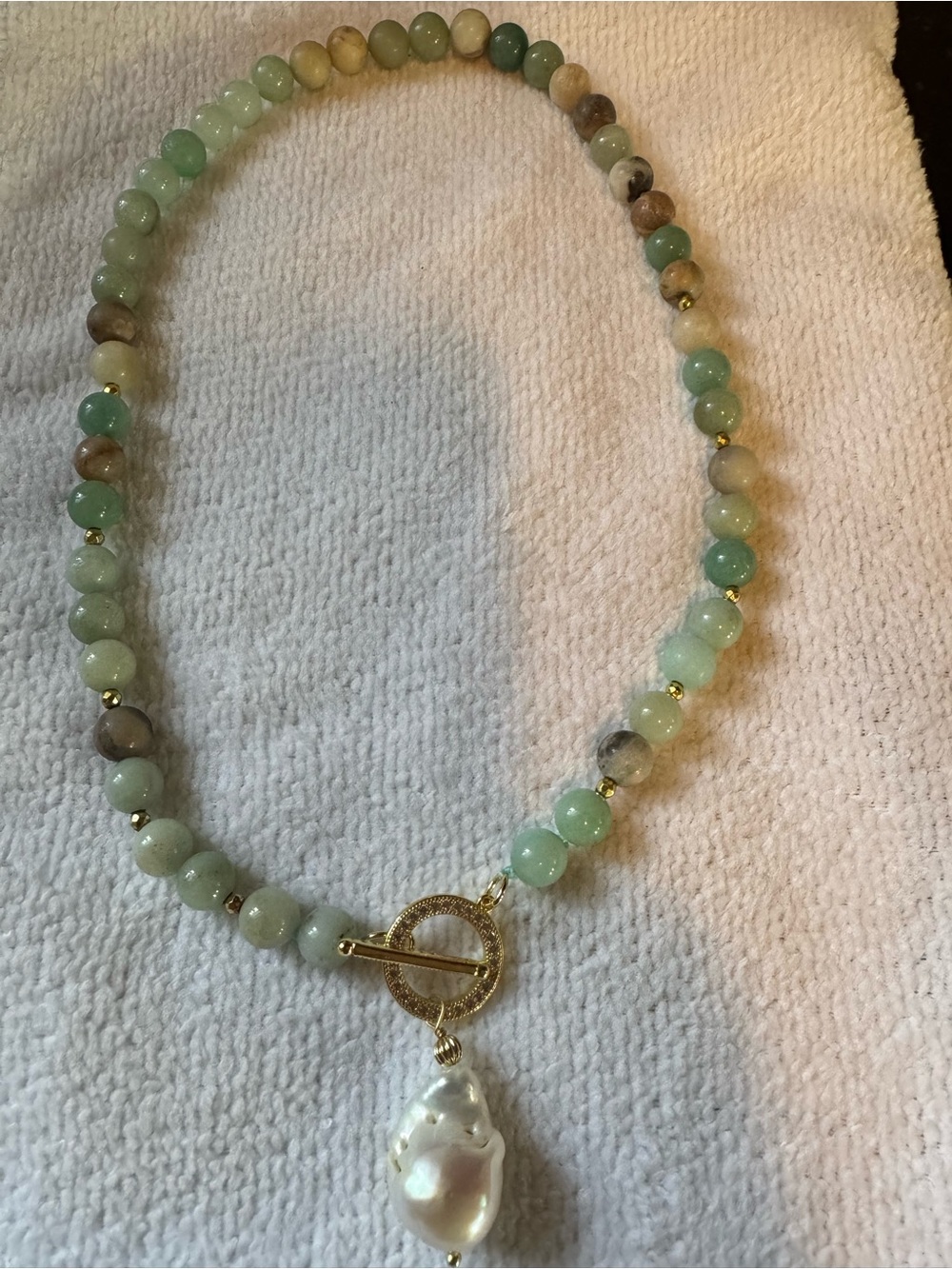 Gold Toggle Green Agate Bead Necklace with Pearl Pendant